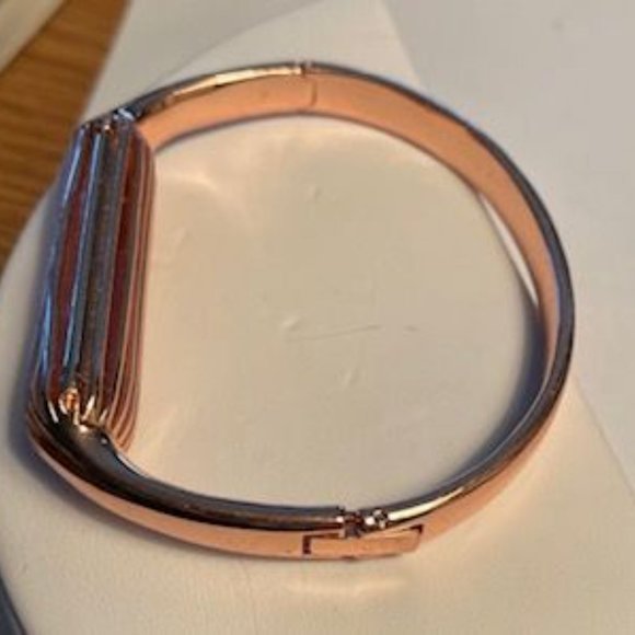🛍️FREE w/$15☀️ Rose Gold Tone Bracelet Fits 6 1/2 - Picture 4 of 7